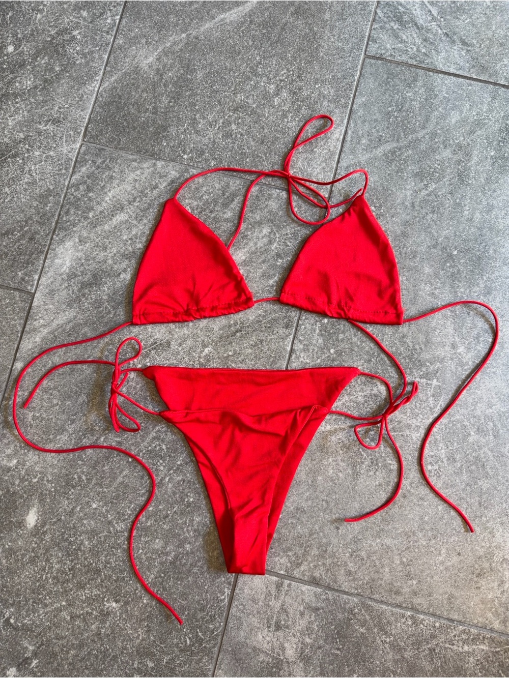 Amazon Red String Triangle Bikini Set - Picture 2 of 3